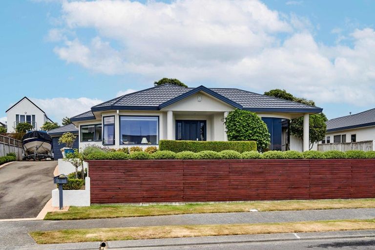 Photo of property in 11 The Masthead, Whitby, Porirua, 5024