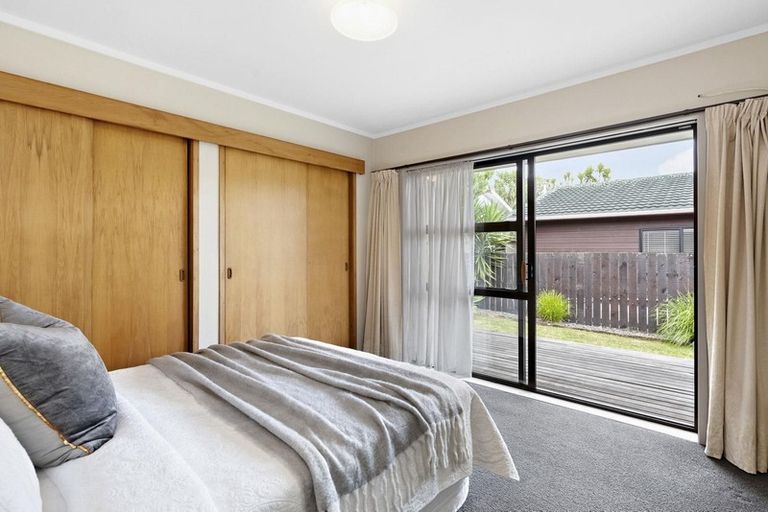 Photo of property in 10a Walmer Road, Point Chevalier, Auckland, 1022