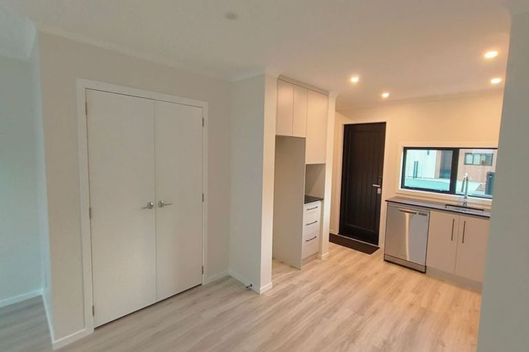 Photo of property in 4 Reakes Crescent, Wallaceville, Upper Hutt, 5018