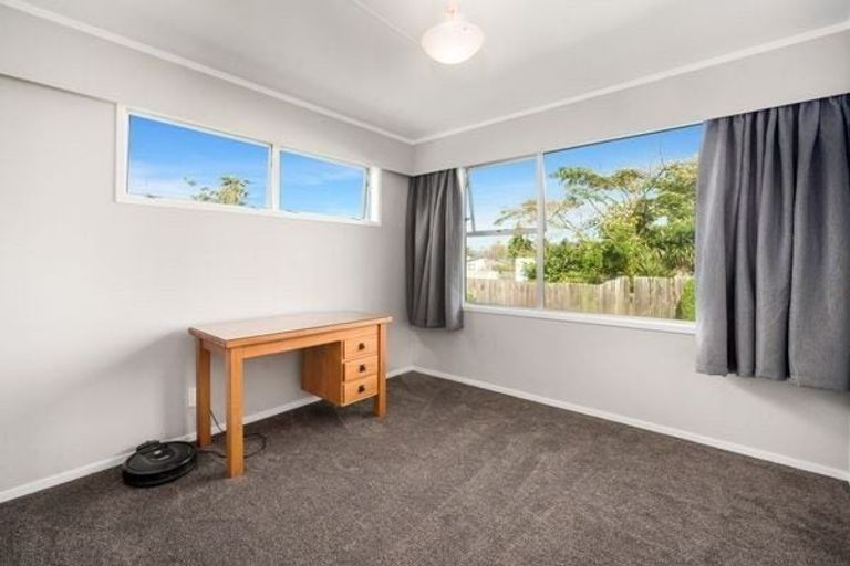 Photo of property in 43 Tennyson Drive, Owhata, Rotorua, 3010