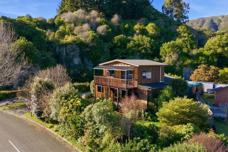 Photo of property in 4 Bay Vista Drive, Pohara, Takaka, 7183