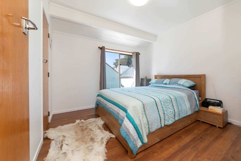 Photo of property in 6/108 West Coast Road, Glen Eden, Auckland, 0602