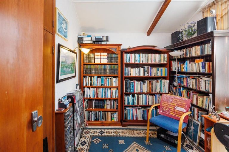 Photo of property in 14 Totara Street, Marton, 4710