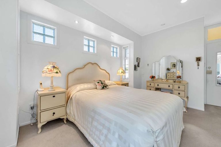 Photo of property in 84 Great North Road, Saint Johns Hill, Whanganui, 4500