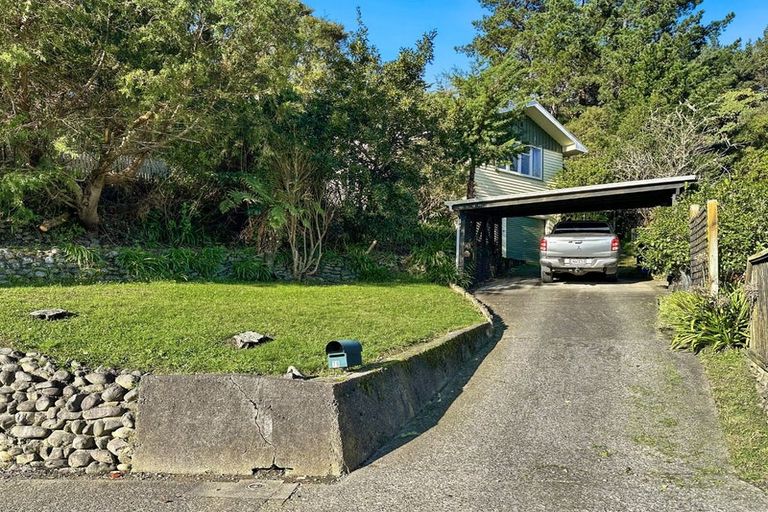Photo of property in 79 Stokes Valley Road, Stokes Valley, Lower Hutt, 5019