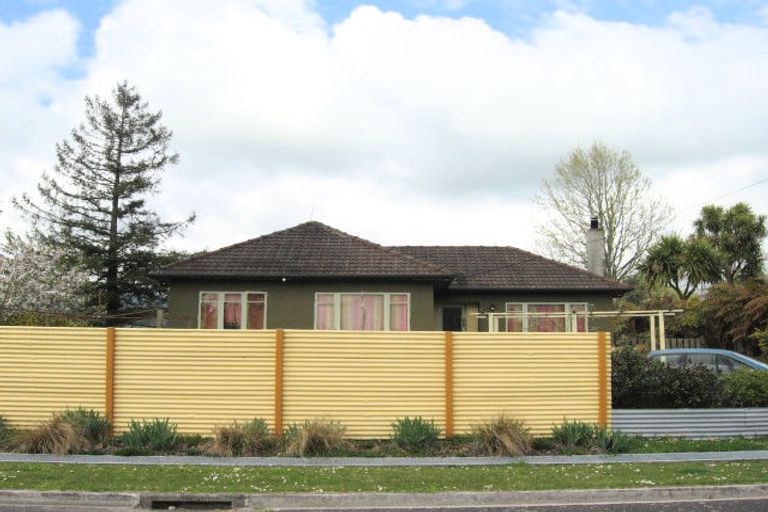 Photo of property in 7 Wyndham Road, Hannahs Bay, Rotorua, 3010