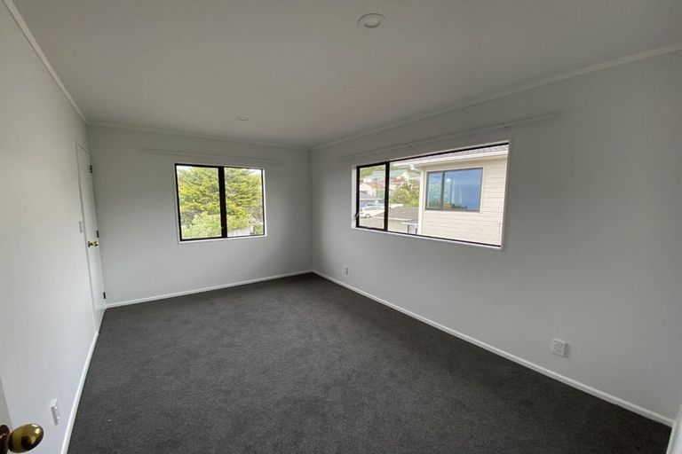 Photo of property in 13 Bury Grove, Strathmore Park, Wellington, 6022