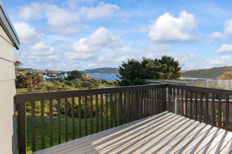 Photo of property in 7 Ayr Place, Papakowhai, Porirua, 5024