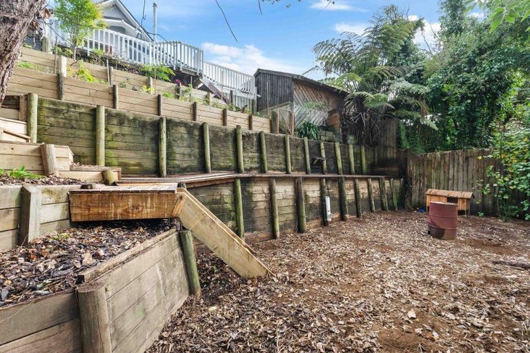 Photo of property in 15 Carlton Terrace, Westown, New Plymouth, 4310