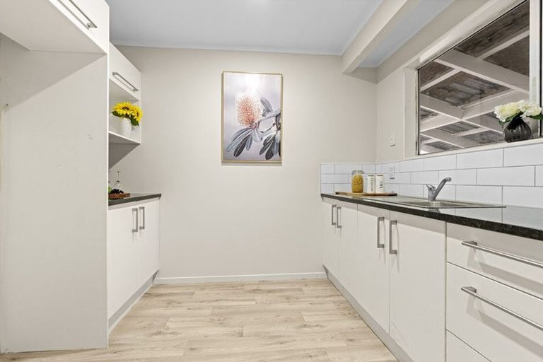 Photo of property in 1/27 Dillon Crescent, Clover Park, Auckland, 2019