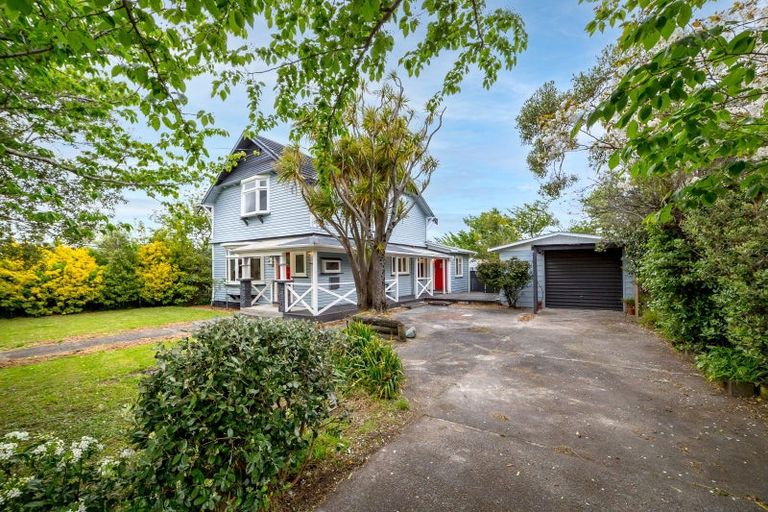 Photo of property in 98 Brandon Street, Featherston, 5710