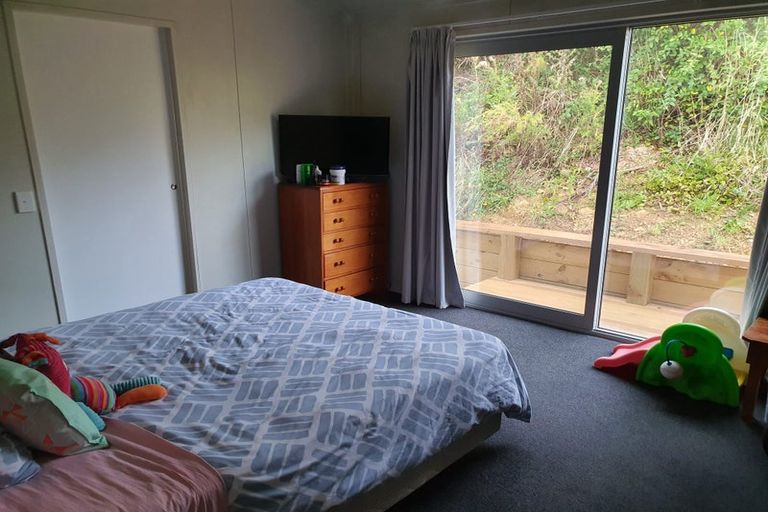 Photo of property in 10a York Place, Cannons Creek, Porirua, 5024