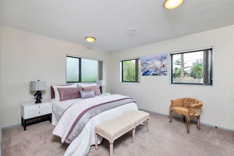 Photo of property in 7 Roberts Road, Te Atatu South, Auckland, 0610