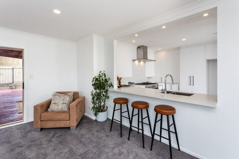 Photo of property in 34 Te Kauri Place, Helensville, 0800