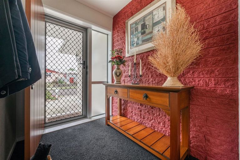 Photo of property in 11 Coronet Place, Awapuni, Palmerston North, 4412