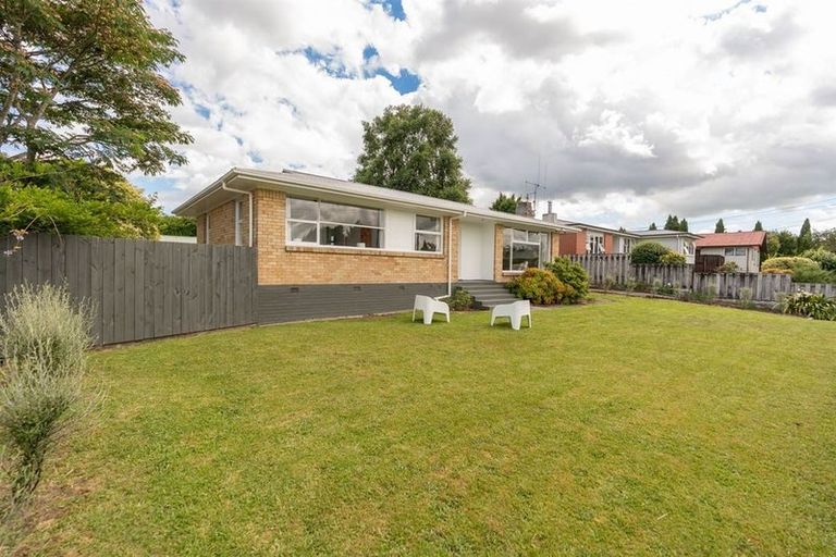 Photo of property in 11 Minifie Avenue, Melville, Hamilton, 3206