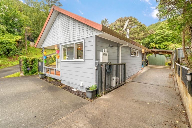 Photo of property in 2/19 James Grove, Stokes Valley, Lower Hutt, 5019