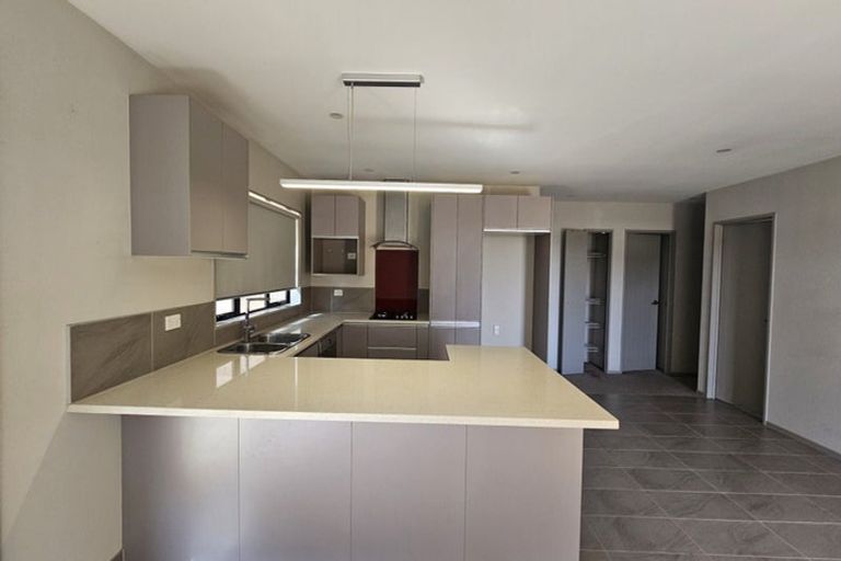 Photo of property in 7 View Road, Mangere, Auckland, 2022