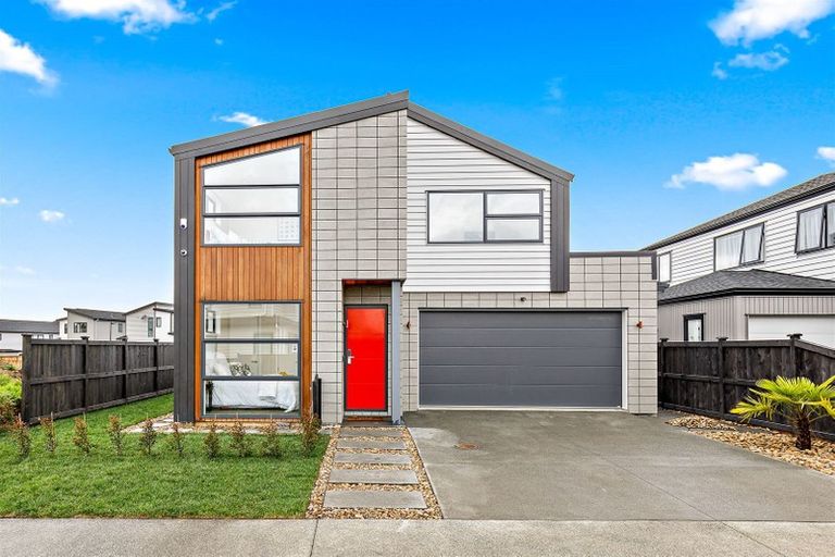Photo of property in 39 Craigs Way, Hobsonville, Auckland, 0616