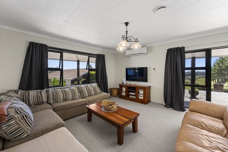 Photo of property in 543 Mataro Road, Onaero, Urenui, 4375