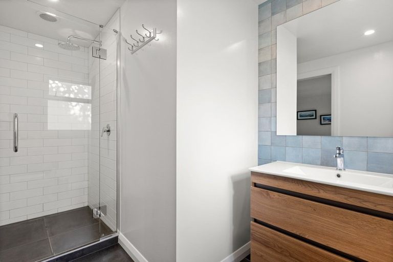 Photo of property in 101 Chaucer Road, Hospital Hill, Napier, 4110