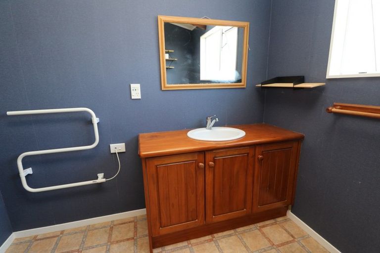 Photo of property in 37 Thomas Place, Foxton Beach, Foxton, 4815