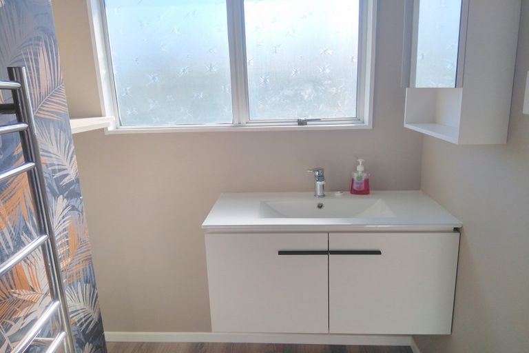 Photo of property in 10b Ropiha Street, Fitzroy, New Plymouth, 4312