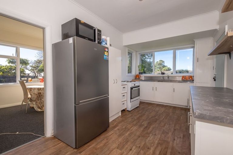 Photo of property in 19 Russell Street, Westport, 7825