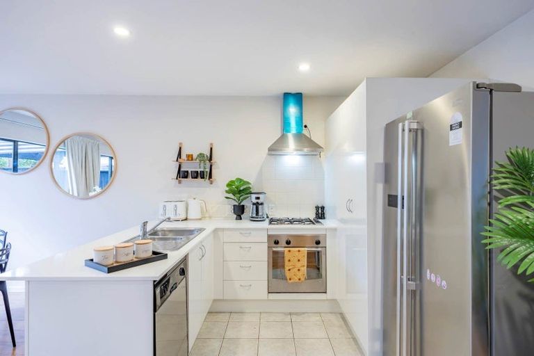Photo of property in Casa Bella, 9/427 Albany Highway, Albany, Auckland, 0632