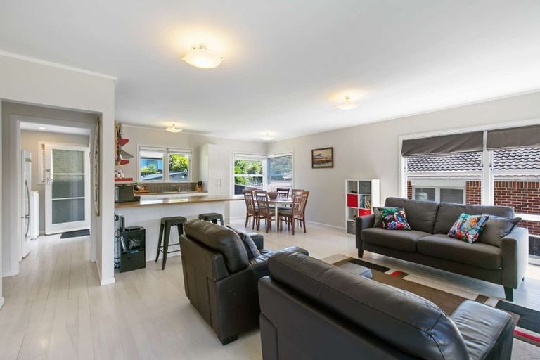 Photo of property in 63 Saffron Street, Birkdale, Auckland, 0626