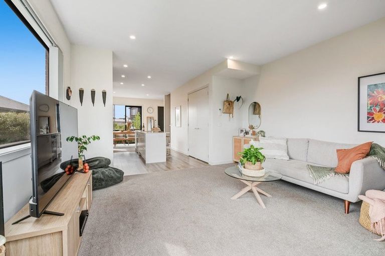 Photo of property in 54 Jane Maree Road, Kumeu, 0810