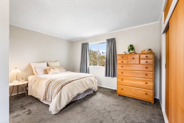 Photo of property in 37 James Cook Street, Havelock North, 4130