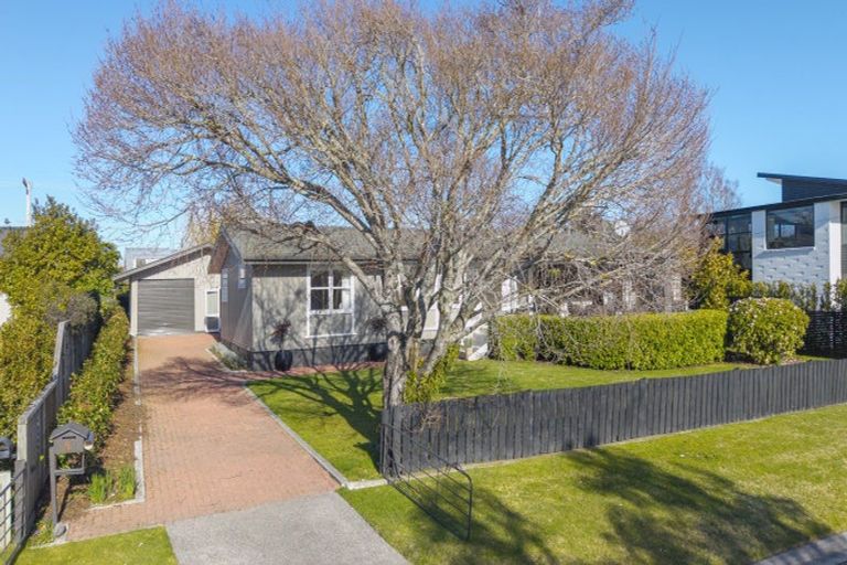 Photo of property in 6 Kohatu Parade, Wharewaka, Taupo, 3330
