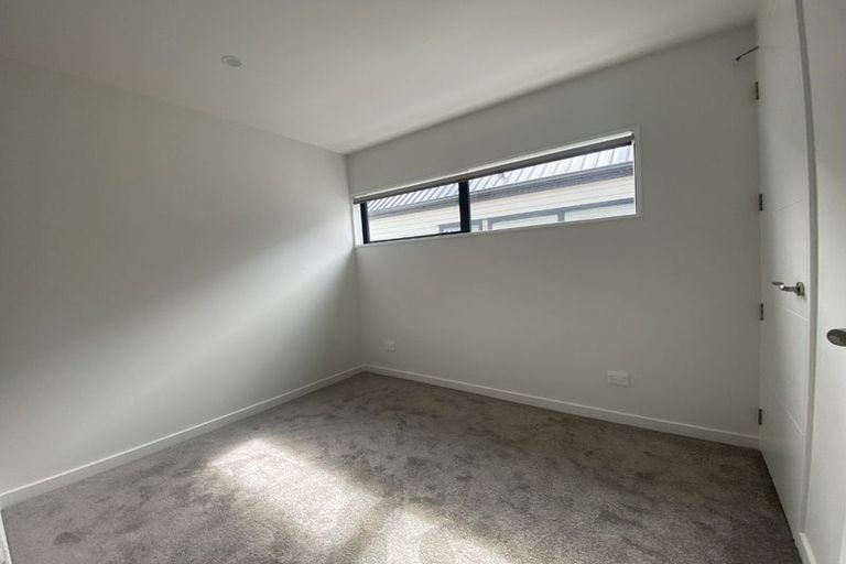 Photo of property in 5/6 Skibbereen Drive, Halswell, Christchurch, 8025