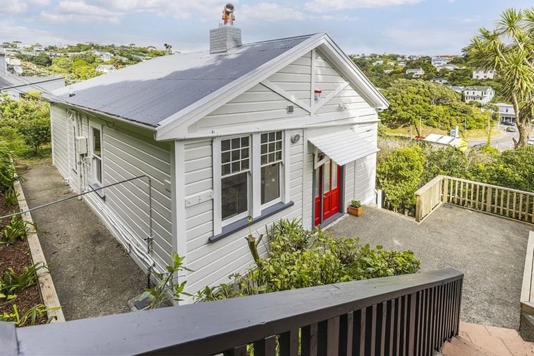 Photo of property in 40 Fairview Crescent, Kelburn, Wellington, 6012