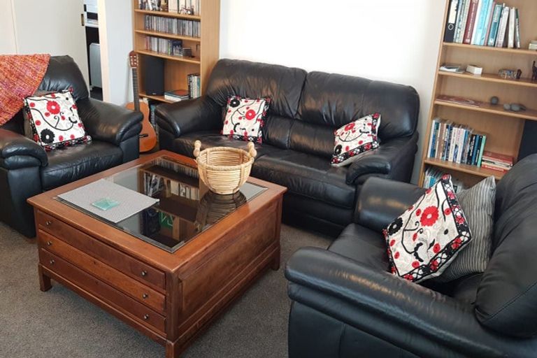 Photo of property in 2/34 Teal Crescent, Beach Haven, Auckland, 0626