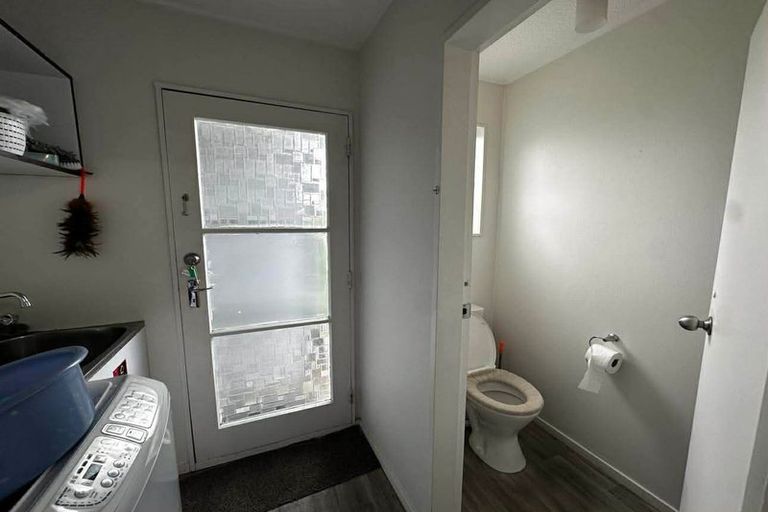 Photo of property in 3/1232 High Street, Taita, Lower Hutt, 5011