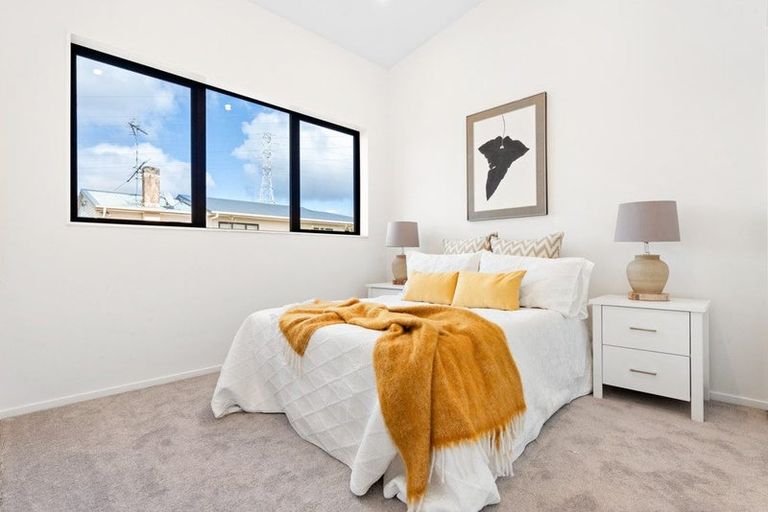 Photo of property in 7/122 Archibald Road, Kelston, Auckland, 0602