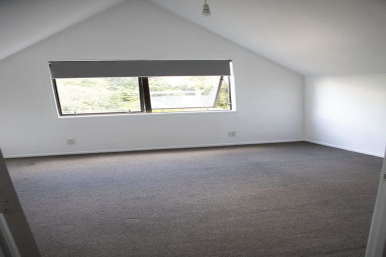 Photo of property in 2/128 Manuka Road, Bayview, Auckland, 0629