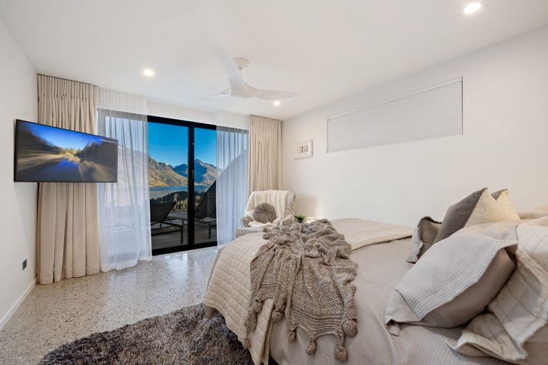 Photo of property in 10 Limerick Lane, Queenstown, 9300