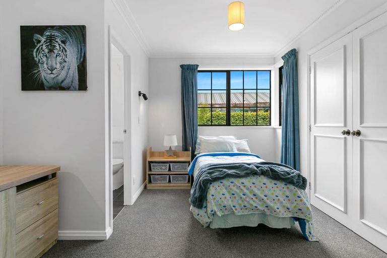 Photo of property in 46 Arrowsmith Avenue, Waipahihi, Taupo, 3330