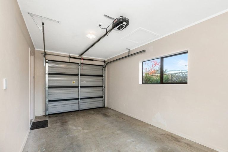 Photo of property in 16a Clare Street, Cambridge, 3434