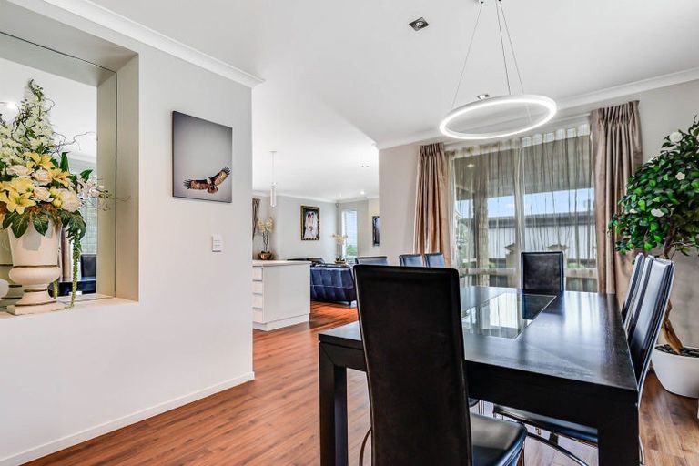 Photo of property in 10 Sinead Court, Grandview Heights, Hamilton, 3200