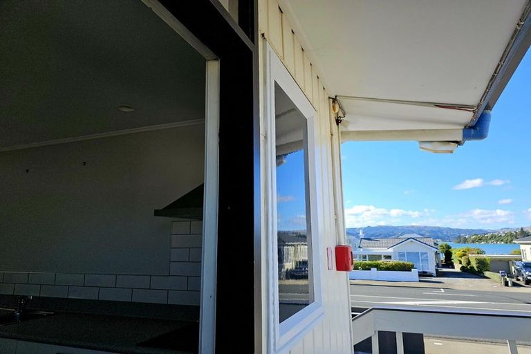 Photo of property in 35-37 Mana Esplanade, Paremata, Porirua, 5026