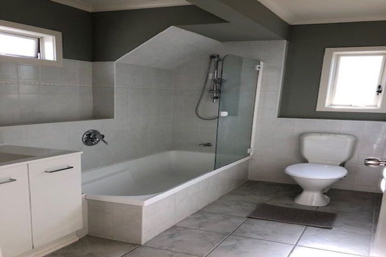 Photo of property in 2/137 Lakeside Drive, Orewa, 0931