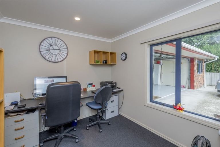 Photo of property in 10 Burnfield Way, Levin, 5510