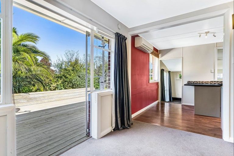 Photo of property in 118 Brandon Street, Featherston, 5710