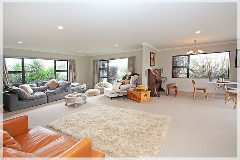 Photo of property in 5 Ferry Street, Foxton Beach, Foxton, 4815