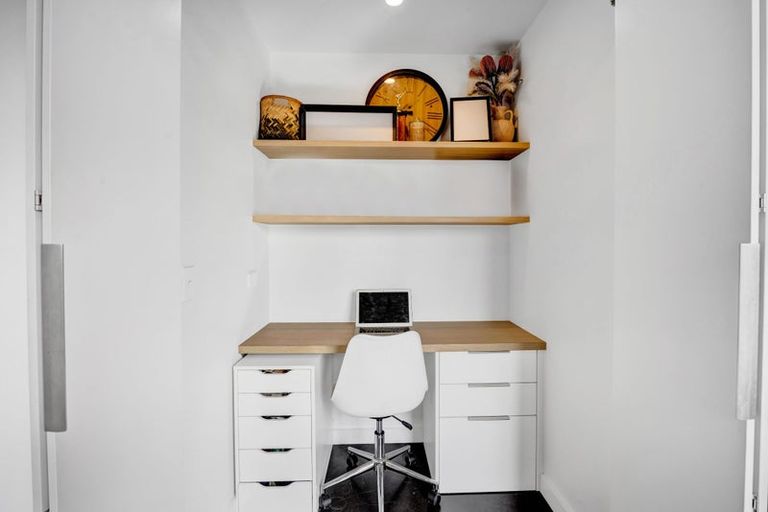 Photo of property in 12a Kauri Street, Merrilands, New Plymouth, 4312