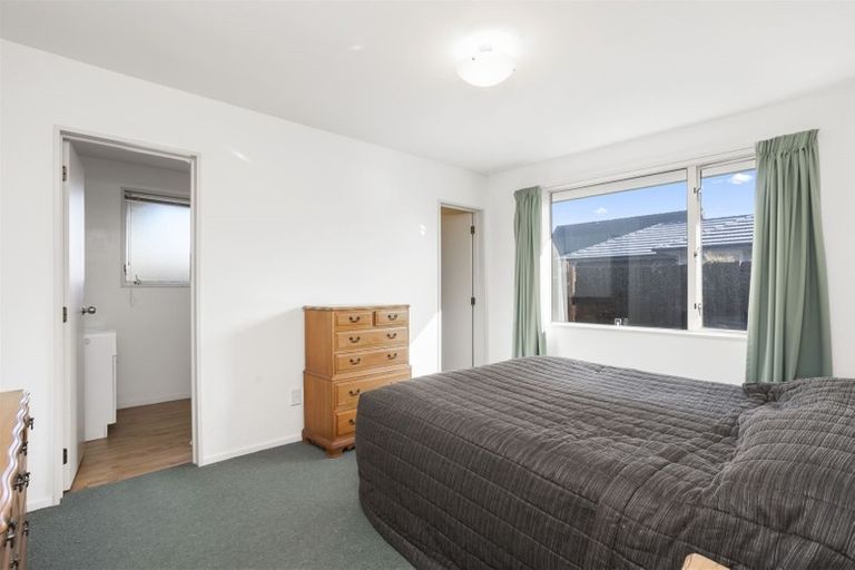 Photo of property in 433b Mairehau Road, Parklands, Christchurch, 8083